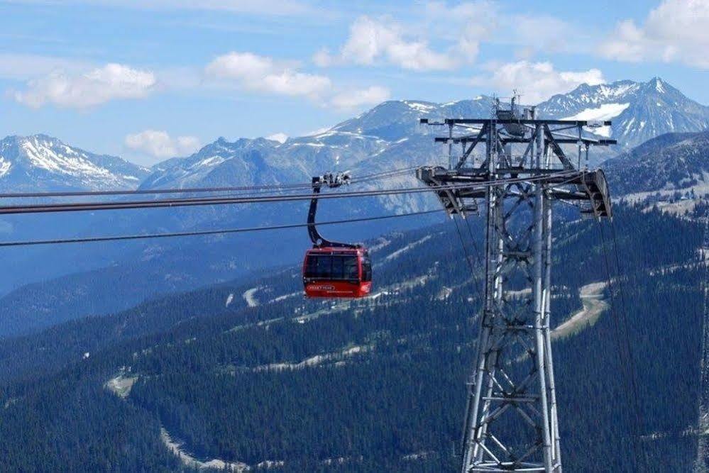 Belle Neige Suites: Whistler Exterior foto