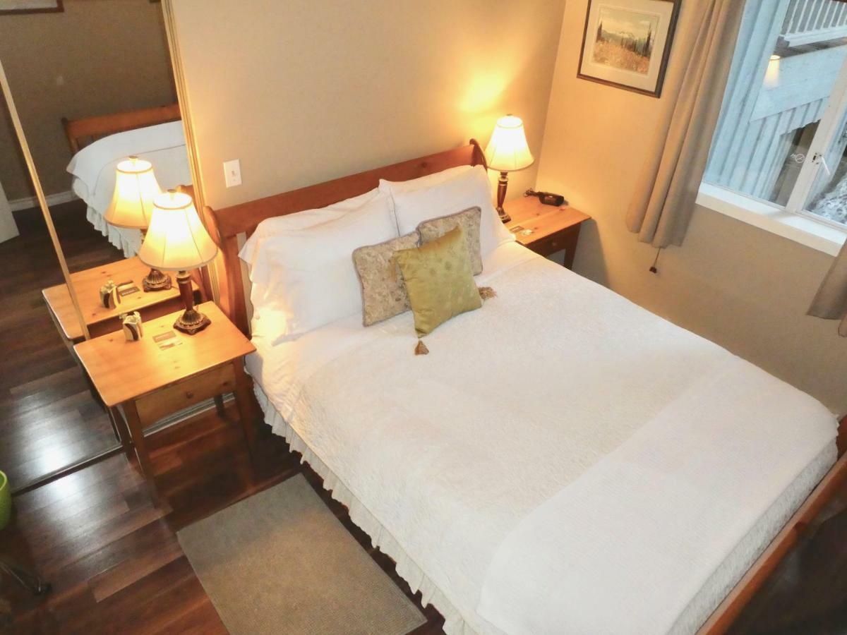 Belle Neige Suites: Whistler Exterior foto